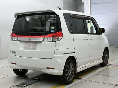 MITSUBISHI DELICA D2