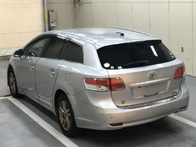 TOYOTA AVENSIS
