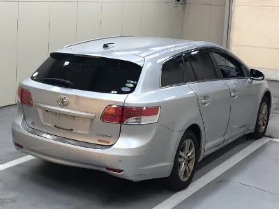 TOYOTA AVENSIS