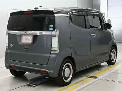 HONDA N BOX SLASH