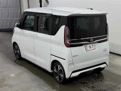 NISSAN ROOX