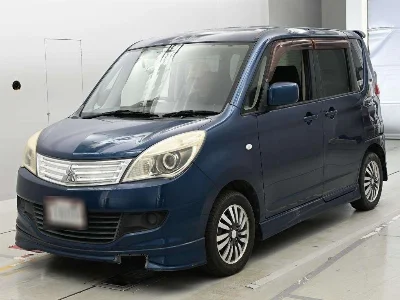 MITSUBISHI DELICA D2