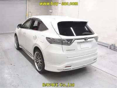 TOYOTA HARRIER