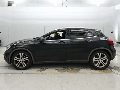 MERCEDES BENZ GLA