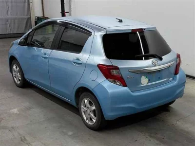 TOYOTA VITZ