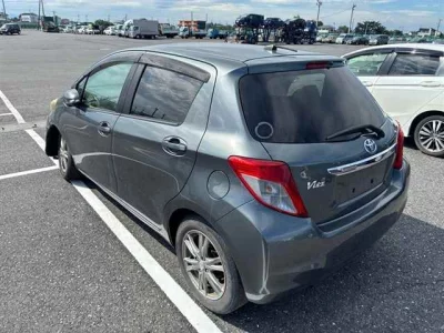 TOYOTA VITZ
