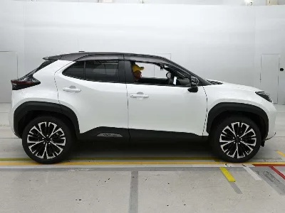 TOYOTA YARIS CROSS