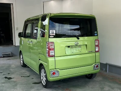 DAIHATSU WAKE