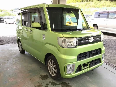 DAIHATSU WAKE