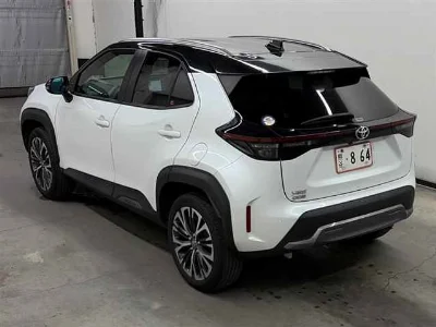 TOYOTA YARIS CROSS