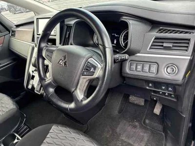 MITSUBISHI DELICA D5