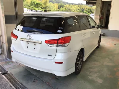 TOYOTA WISH