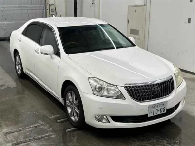 TOYOTA CROWN MAJESTA
