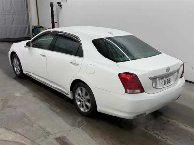 TOYOTA CROWN MAJESTA