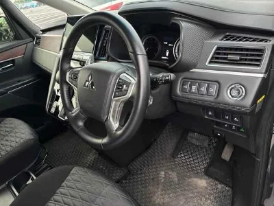 MITSUBISHI DELICA D5
