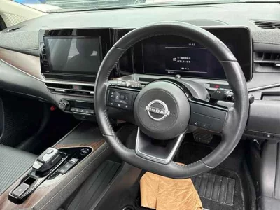 NISSAN AURA