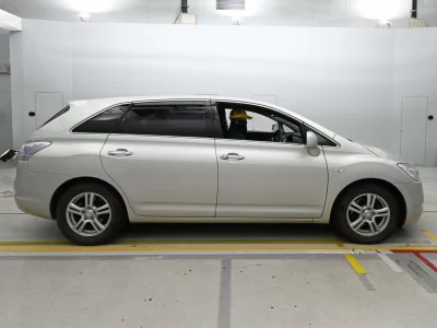 TOYOTA MARK X ZIO