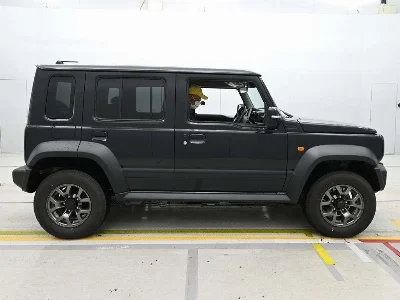 SUZUKI JIMNY NOMADE