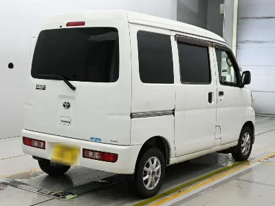 TOYOTA PIXIS VAN