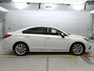 SUBARU LEGACY B4