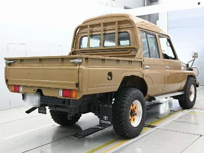 TOYOTA LAND CRUISER