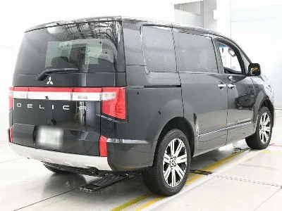 MITSUBISHI DELICA D5