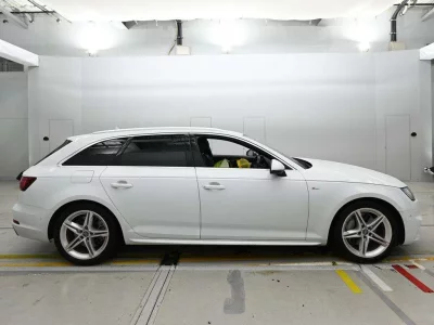 AUDI A4 AVANTE