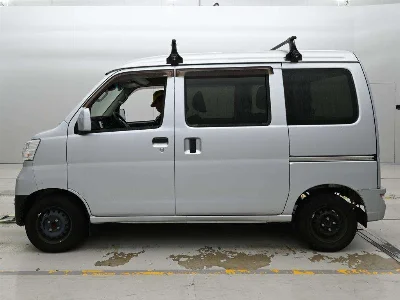 TOYOTA PIXIS VAN