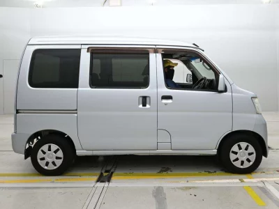DAIHATSU HIJET VAN