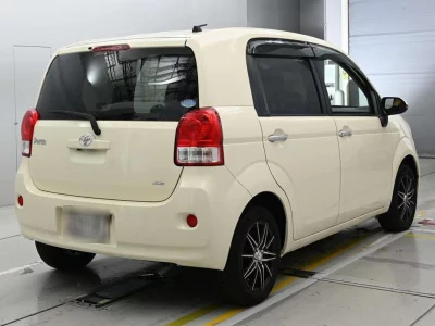 TOYOTA PORTE