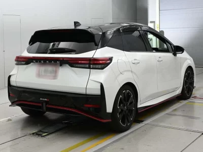 NISSAN AURA