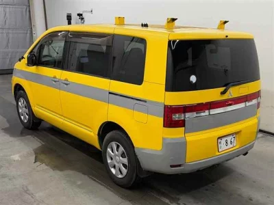 MITSUBISHI DELICA D5
