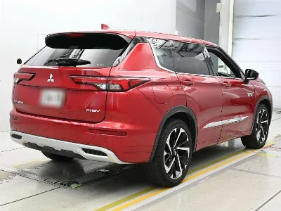 MITSUBISHI OUTLANDER PHEV