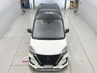 Цена авто Nissan Serena с аукционов Японии, номер кузова HFC27, пробег 68 000, оценка 8