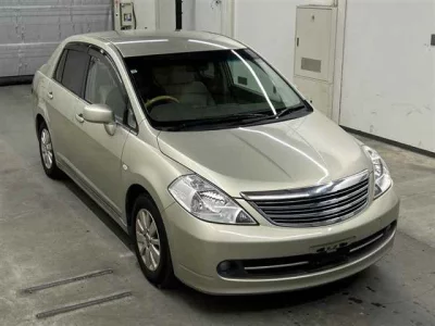 NISSAN TIIDA LATIO
