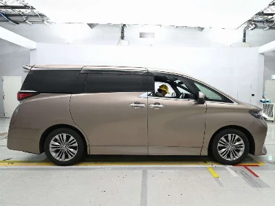 TOYOTA ALPHARD