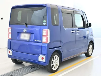 DAIHATSU WAKE