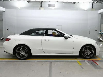 MERCEDES BENZ E CLASS