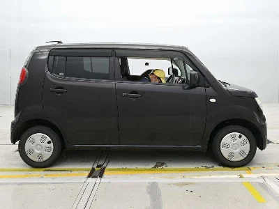 SUZUKI MRWAGON