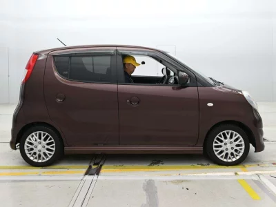 SUZUKI MRWAGON