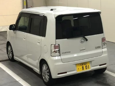 DAIHATSU MOVE CONTE