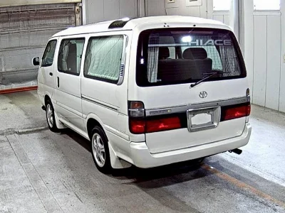 TOYOTA HIACE