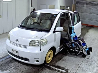 TOYOTA PORTE