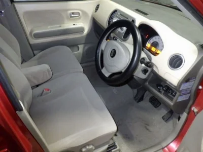 SUZUKI MRWAGON