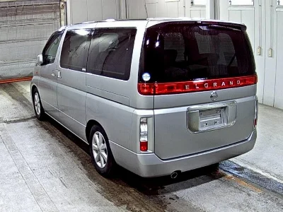 NISSAN ELGRAND
