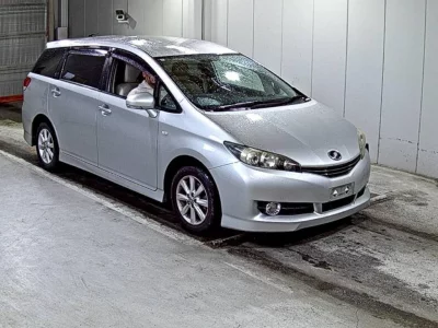 TOYOTA WISH