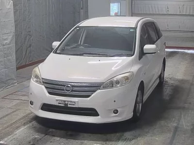 Nissan LAFESTA