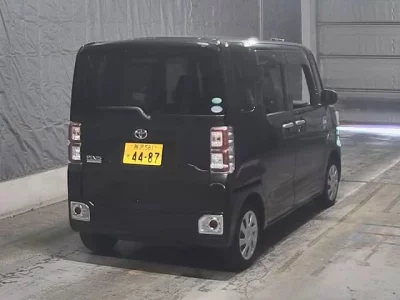 TOYOTA PIXIS MEGA