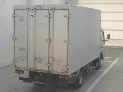 MITSUBISHI FUSO