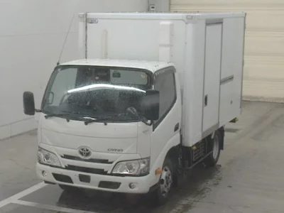 TOYOTA DYNA